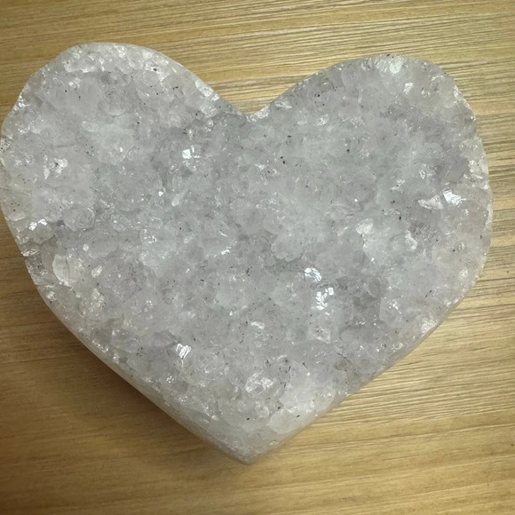 Accessories - Clear Quartz Heart - Polished Edge 🤍